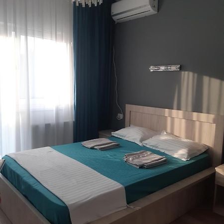 Cazare Spital Fundeni Boekarest Buitenkant foto