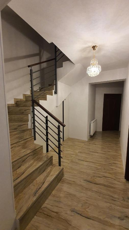 Cazare Spital Fundeni Boekarest Buitenkant foto